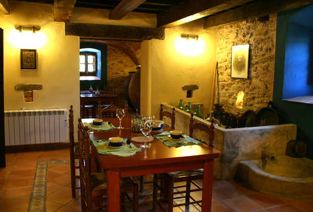 Comedor en la bodega